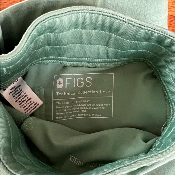 FIGS Scrub Sets Bundle - Picture 5 of 12